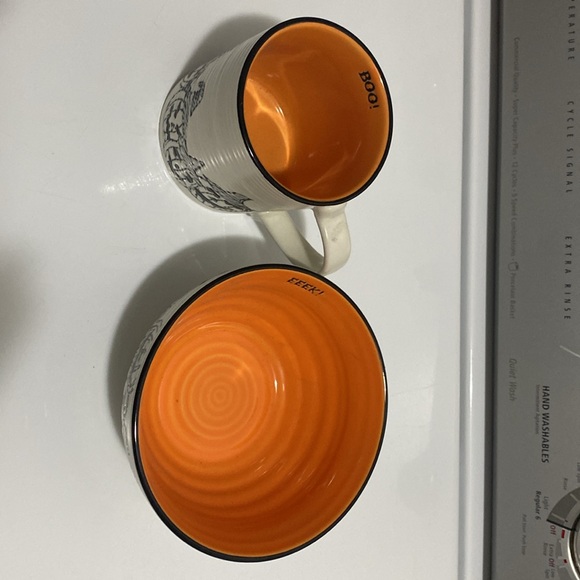 Halloween set cup plus bowl 🥣 super cute - Picture 2 of 6